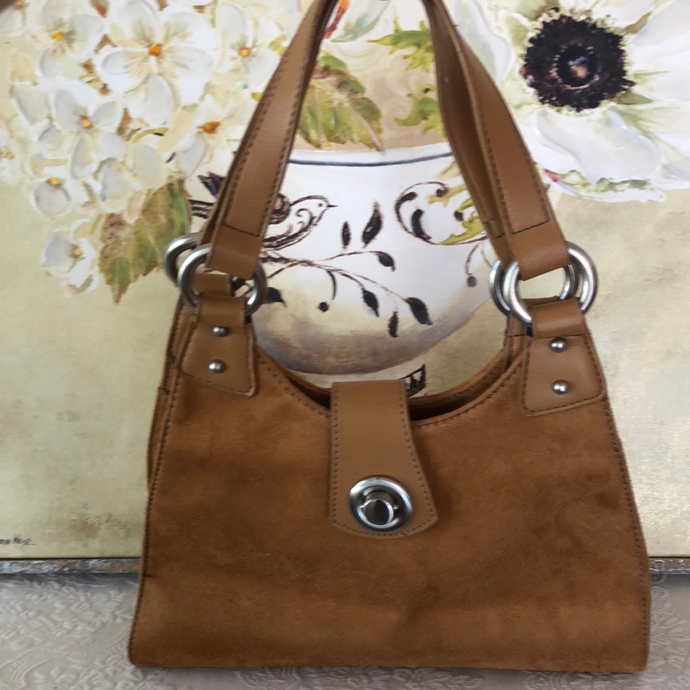 Pretty Suede Leather hand/shoulder bag